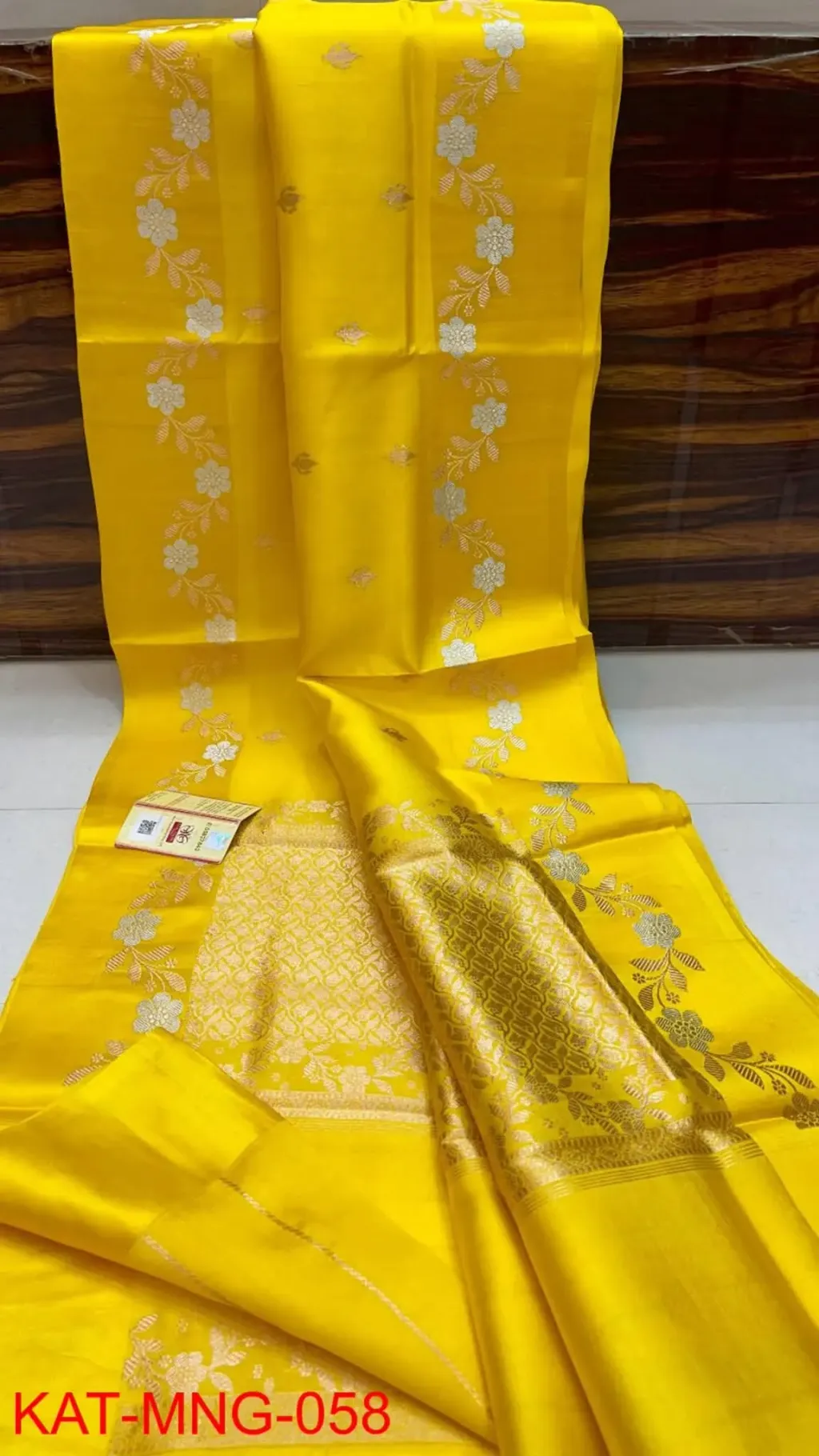 Pure Handloom Raw Mango Pattu Silk Saree - Timeless Elegance for Special Occasions - product image
