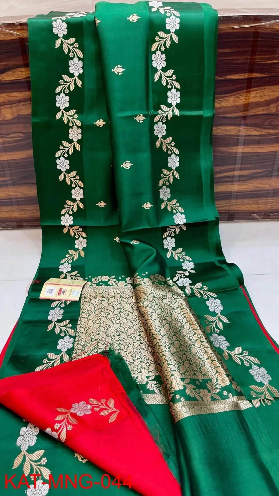 Pure Handloom Raw Mango Pattu Silk Saree - Luxury Ethnic Wedding Wear - Image 5