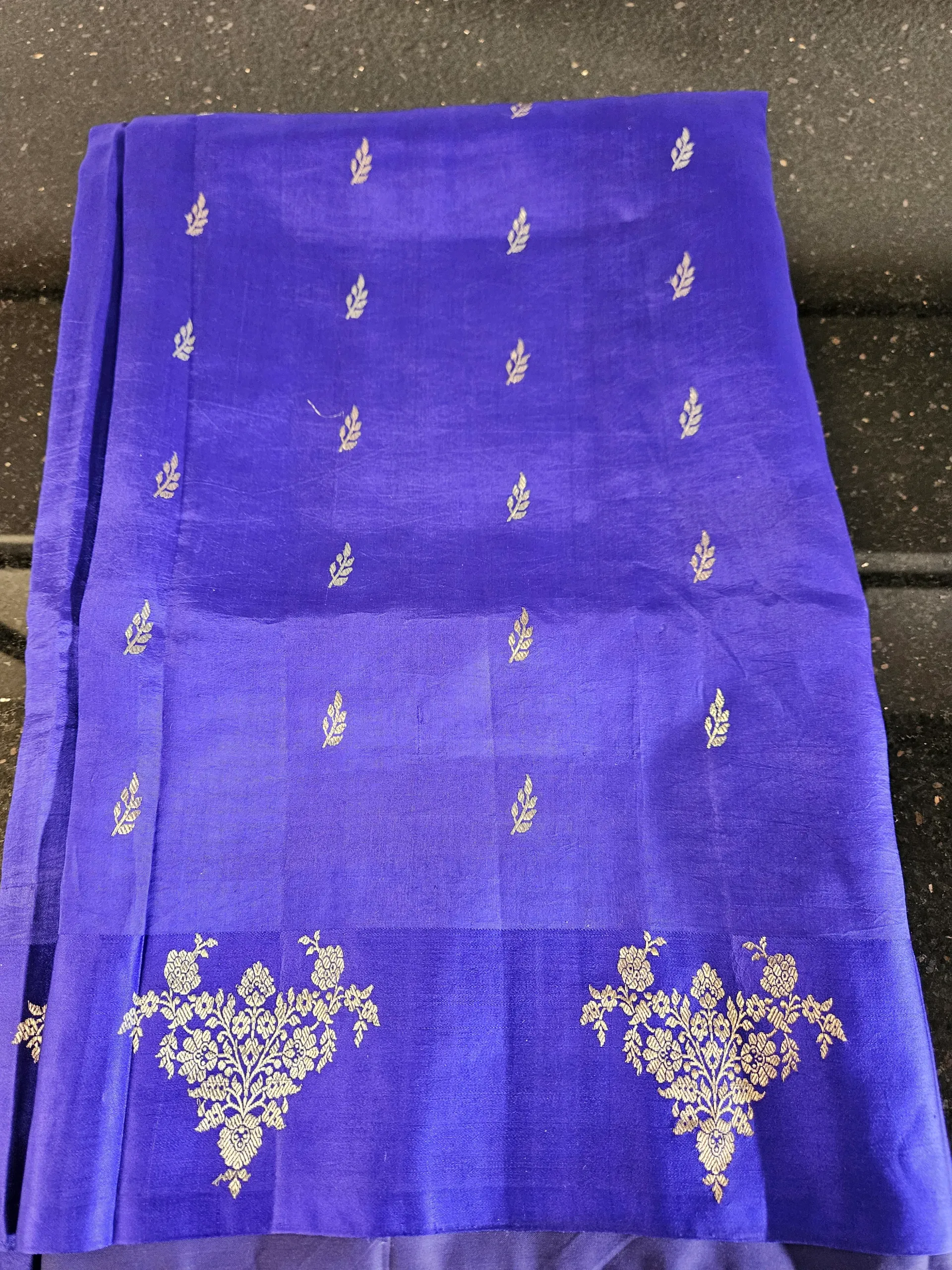 Exquisite Pure Handloom Raw Mango Pattu Saree for Festive Elegance - product image