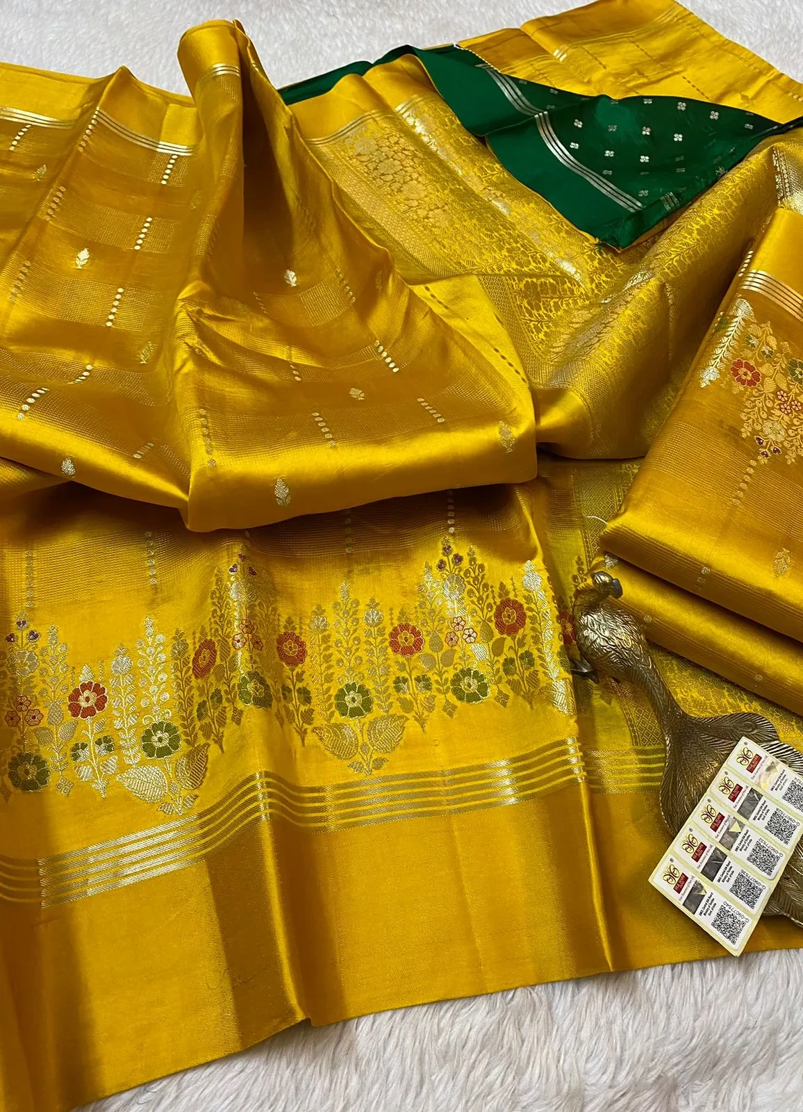 Pure Handloom Raw Mango Pattu Saree – Luxury Indian Ethnic Wear - Image 2