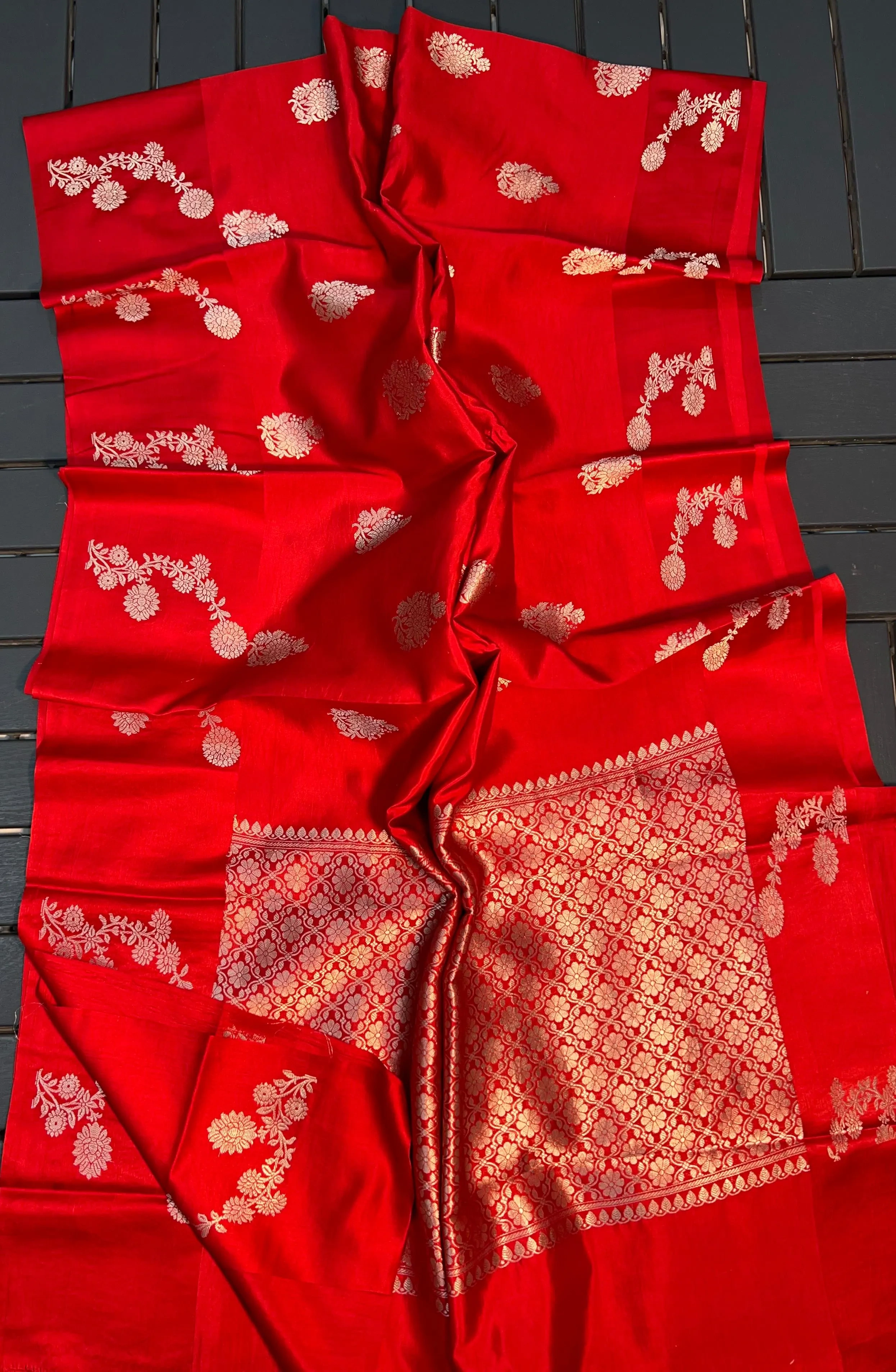 Handloom Raw Mango Pattu Silk Saree – Elegant Ethnic Wear - Image 2