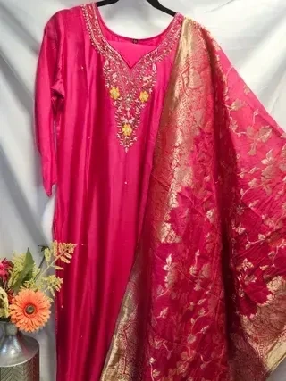 Luxurious Pure Dola Silk Maroon Ethnic Dress for Weddings & Festivals - Image 2