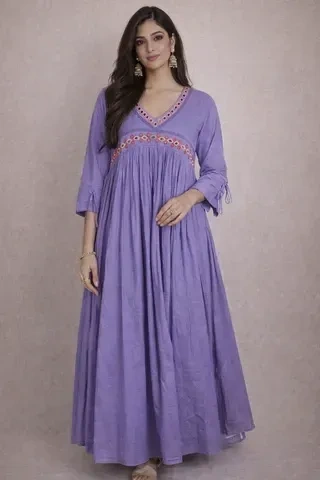 Handcrafted Mul Cotton Ethnic Saree Dress - Perfect for Festivals - Image 2